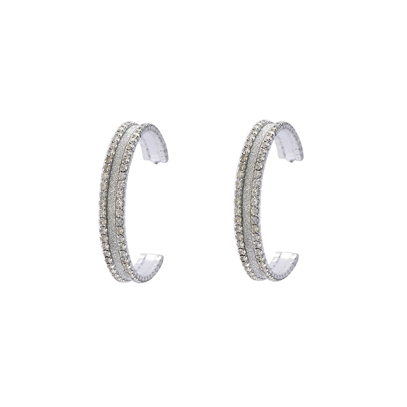 In-stock Delicate C-shaped Earrings