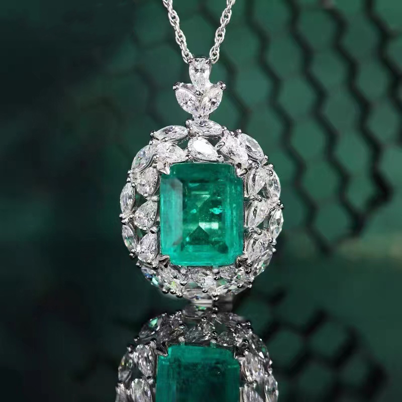 Simulation Emerald Stone Big Pendant Necklace NTB037