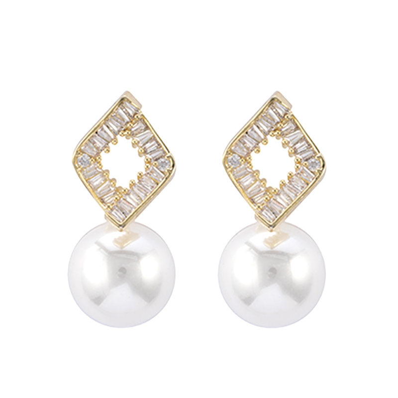 Cubic Zirconia Pearl Earrings Negotiable Price $3.27-3.77