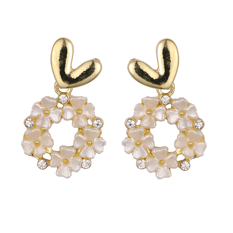 lovable flower in shell drop Earrings   $1.2
